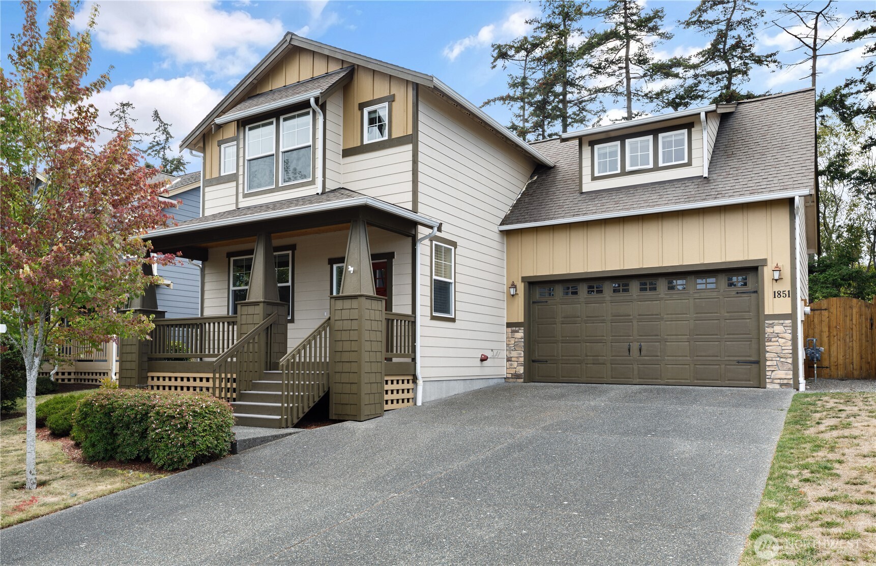 1851 Sw Downfield Way Property Photo 1