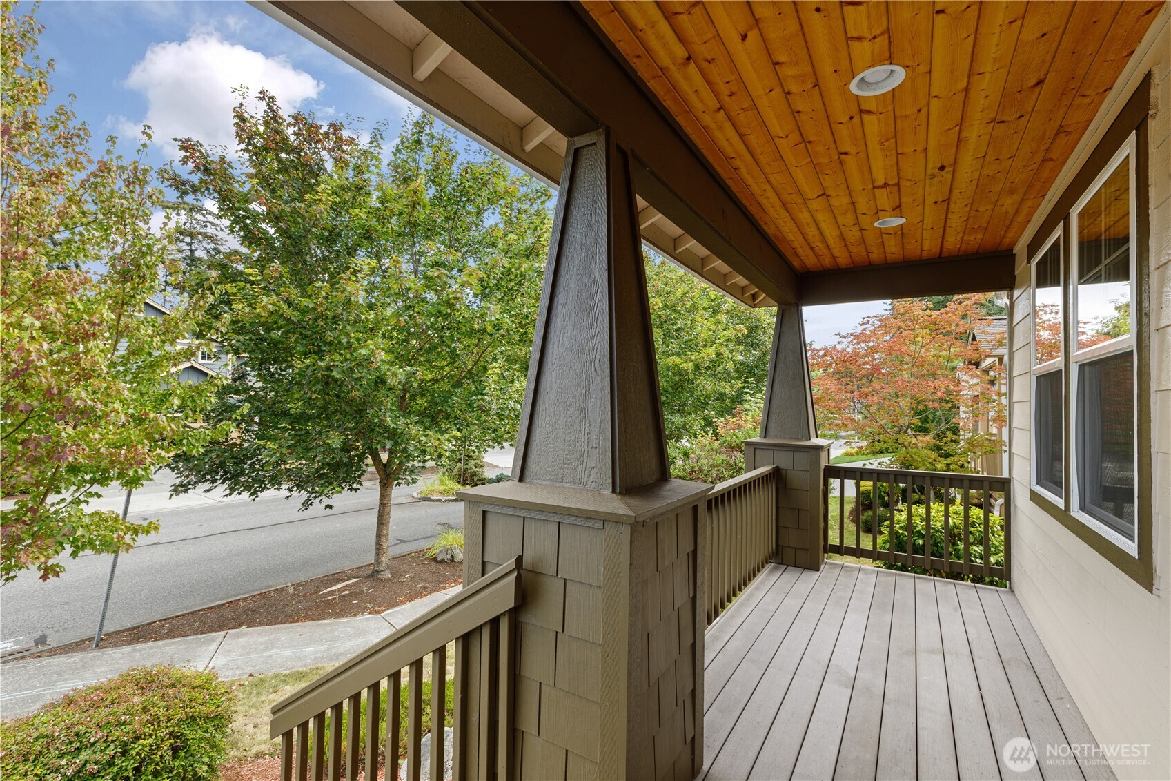 1851 Sw Downfield Way Property Photo 4