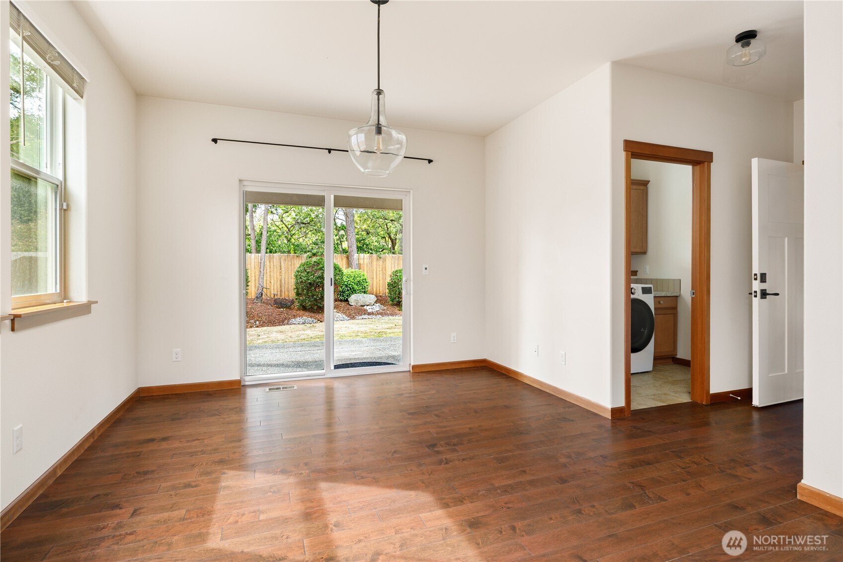 1851 Sw Downfield Way Property Photo 14
