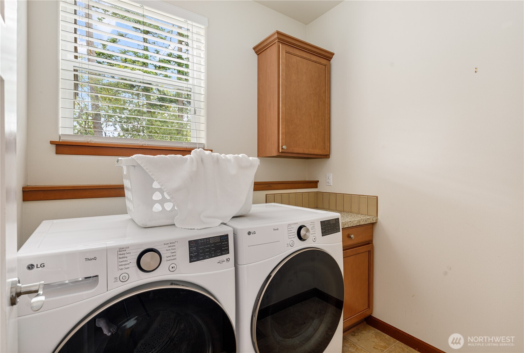 1851 Sw Downfield Way Property Photo 16