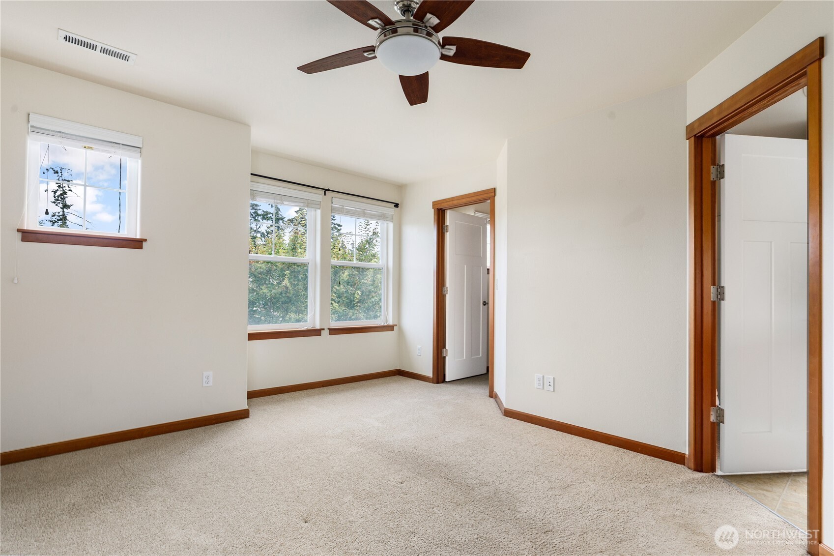 1851 Sw Downfield Way Property Photo 19