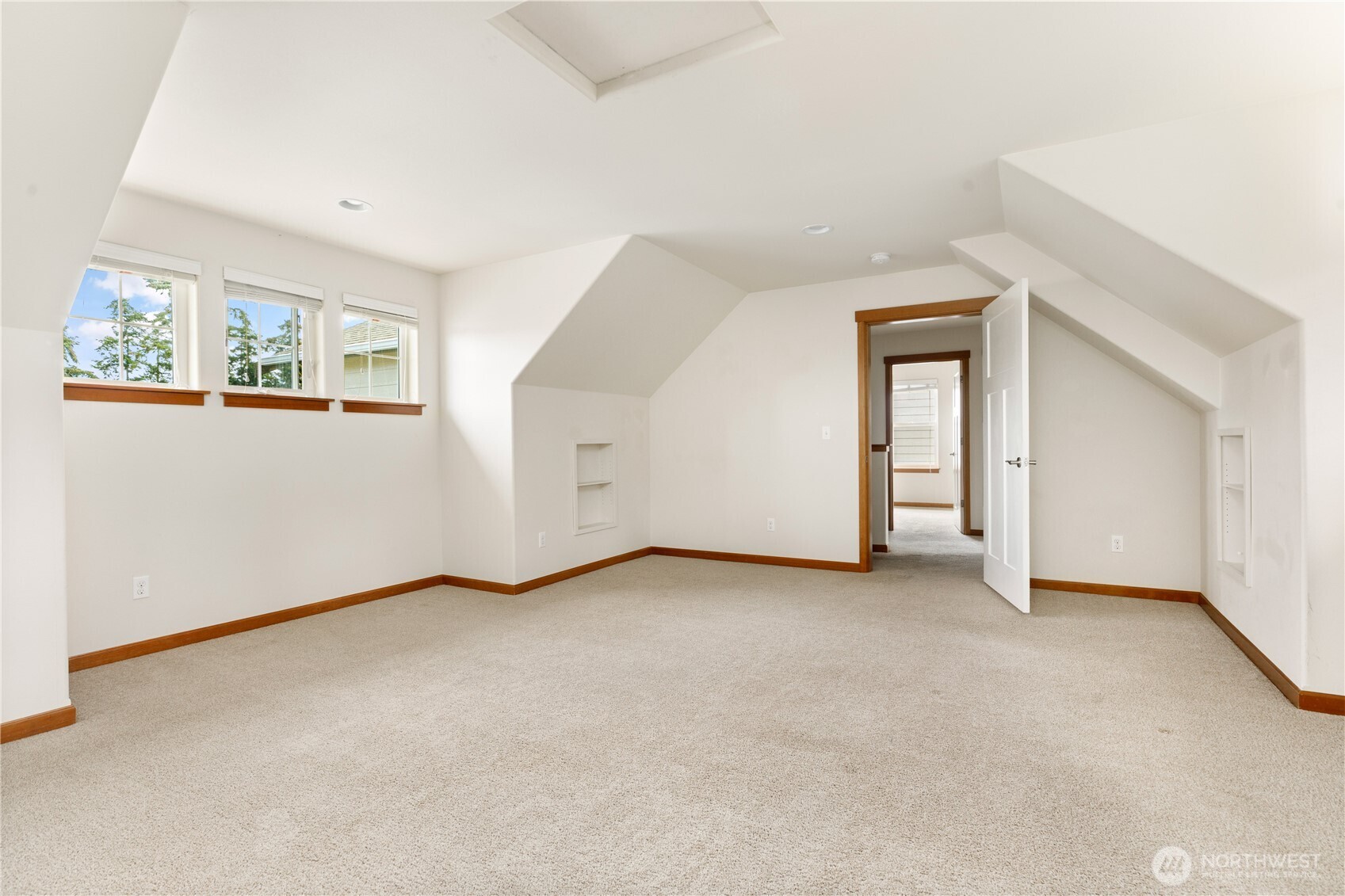 1851 Sw Downfield Way Property Photo 27