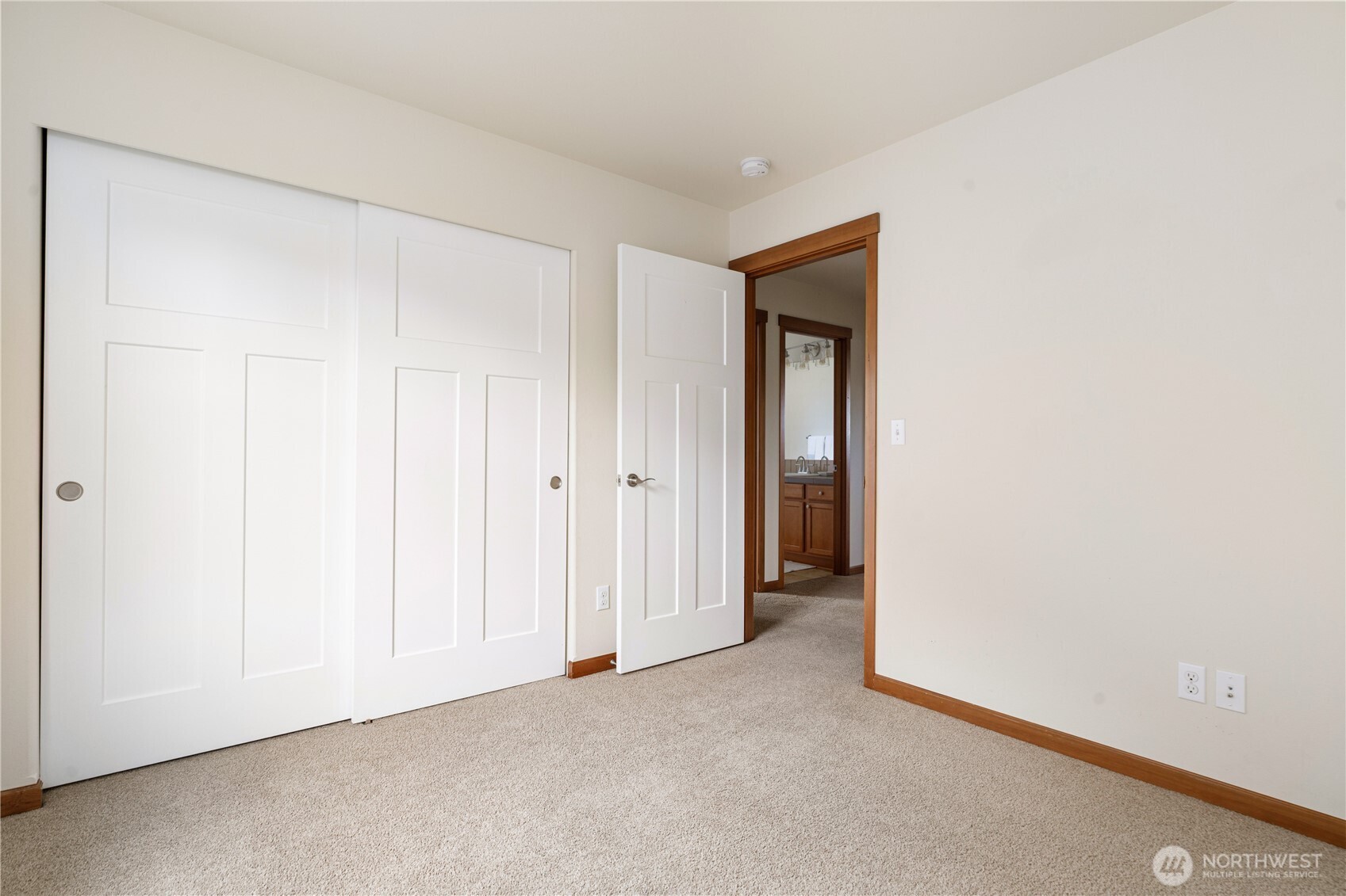 1851 Sw Downfield Way Property Photo 32