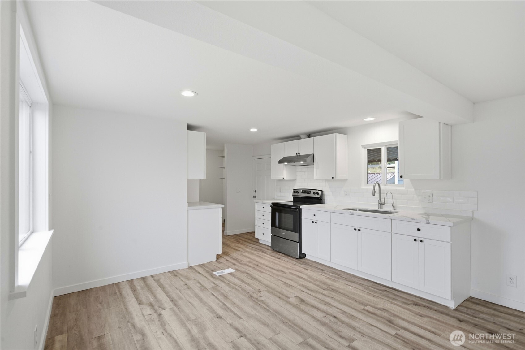 7617 157th Street Ct 76 Property Photo 17