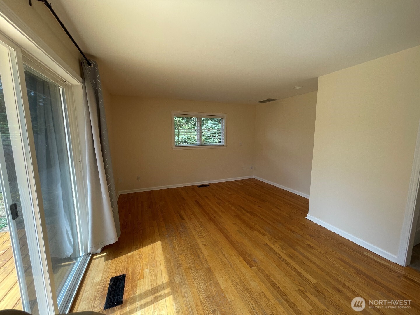 8414 60th Street Property Photo 10