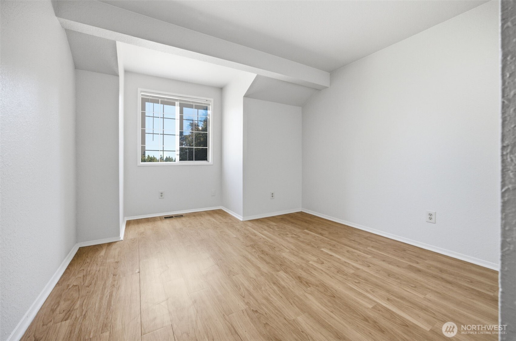 14447 86th Place Property Photo 23