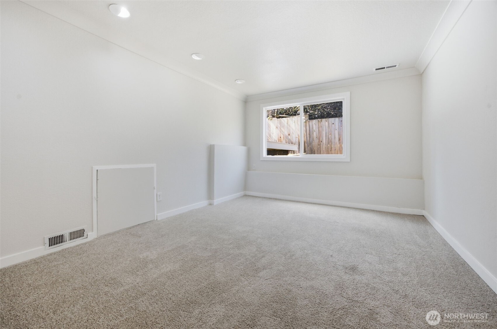 14447 86th Place Property Photo 30