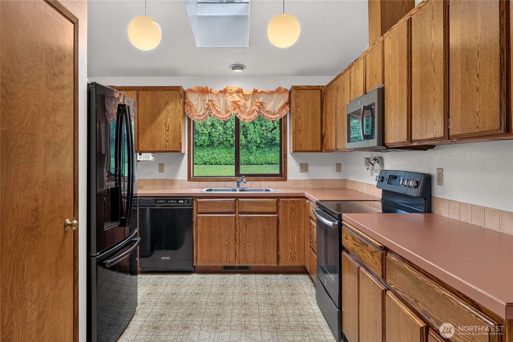 717 12th Street Property Photo 12