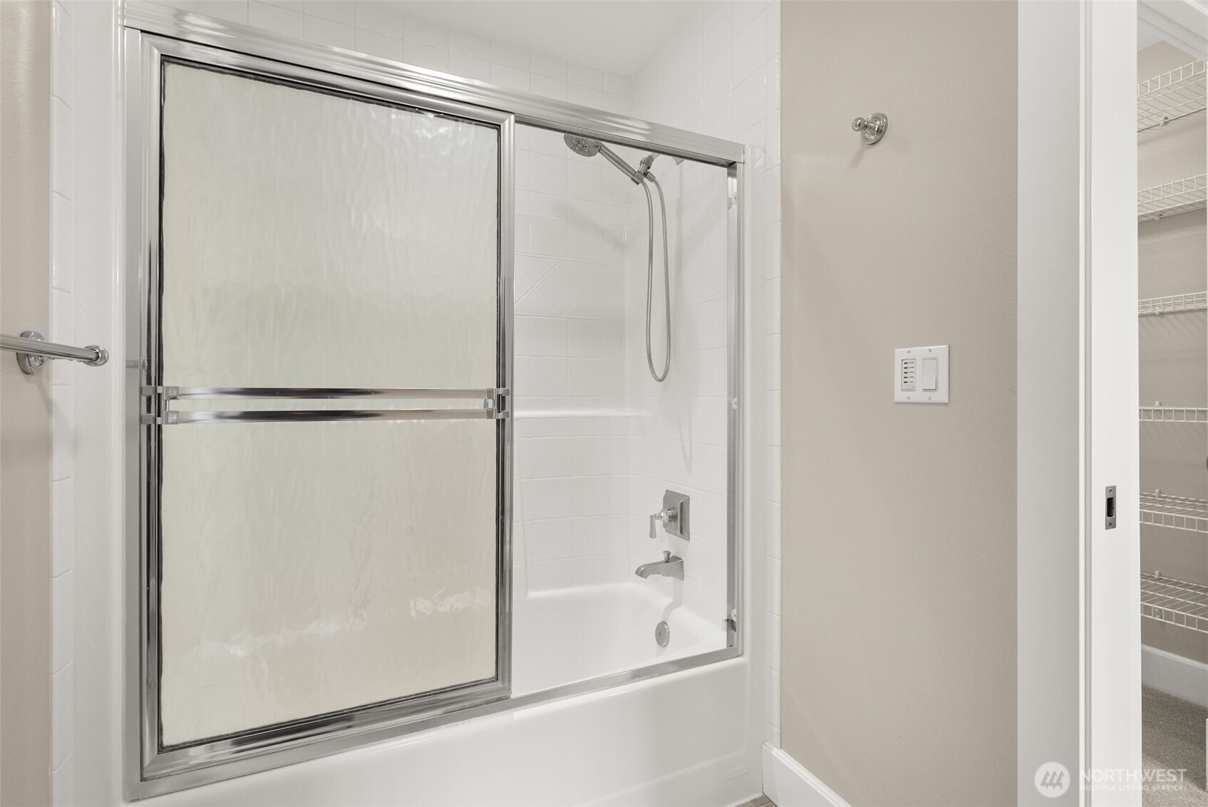 11621 Gravelly Lake Drive Property Photo 30