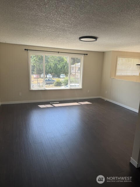 1306 Sherwood Court Property Photo 5