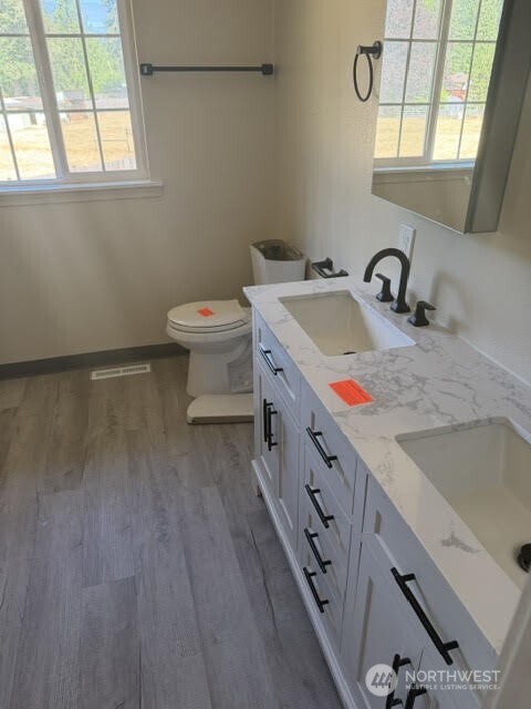 1306 Sherwood Court Property Photo 10