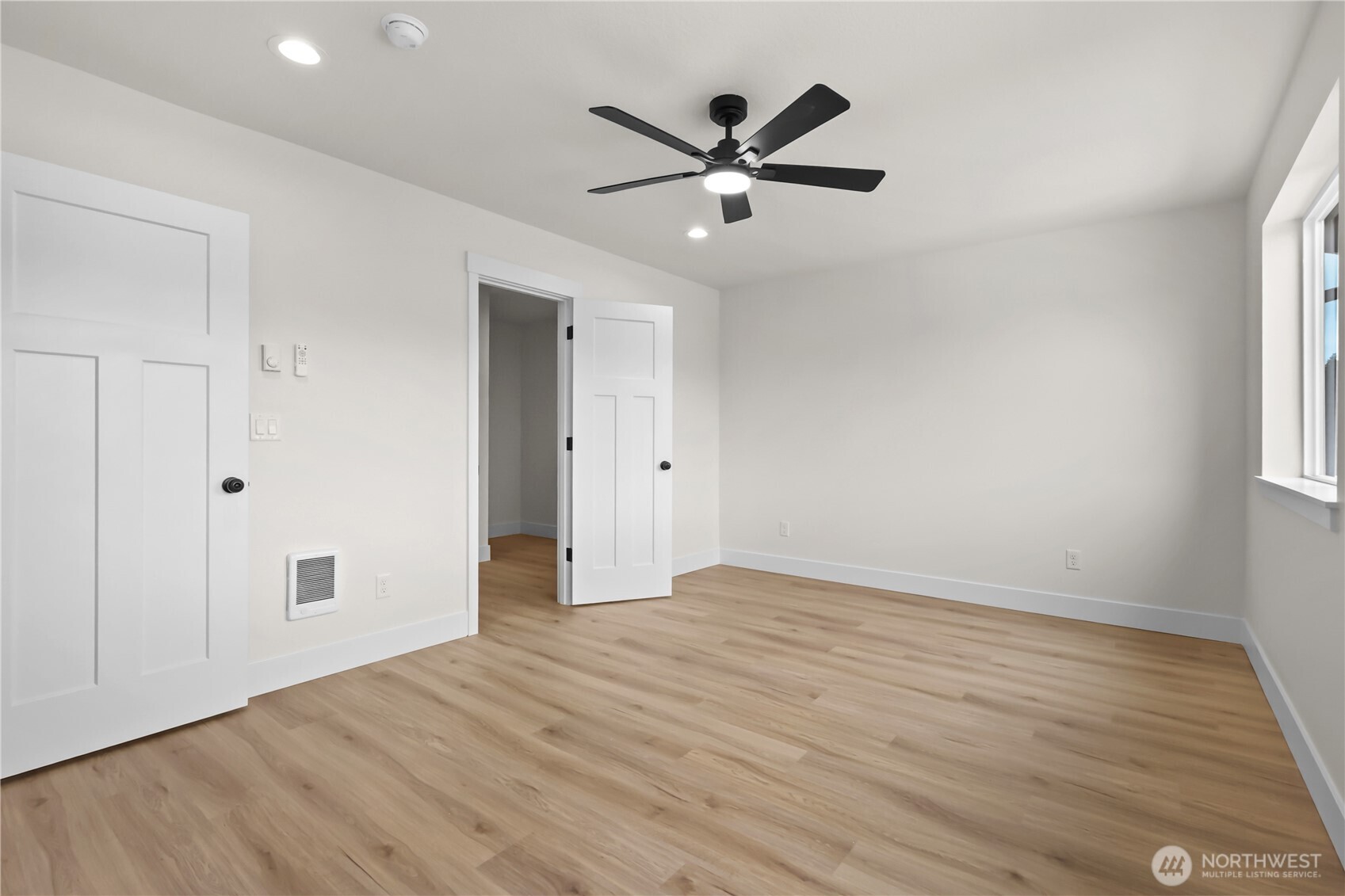 15 Anchor Way Loop Property Photo 17
