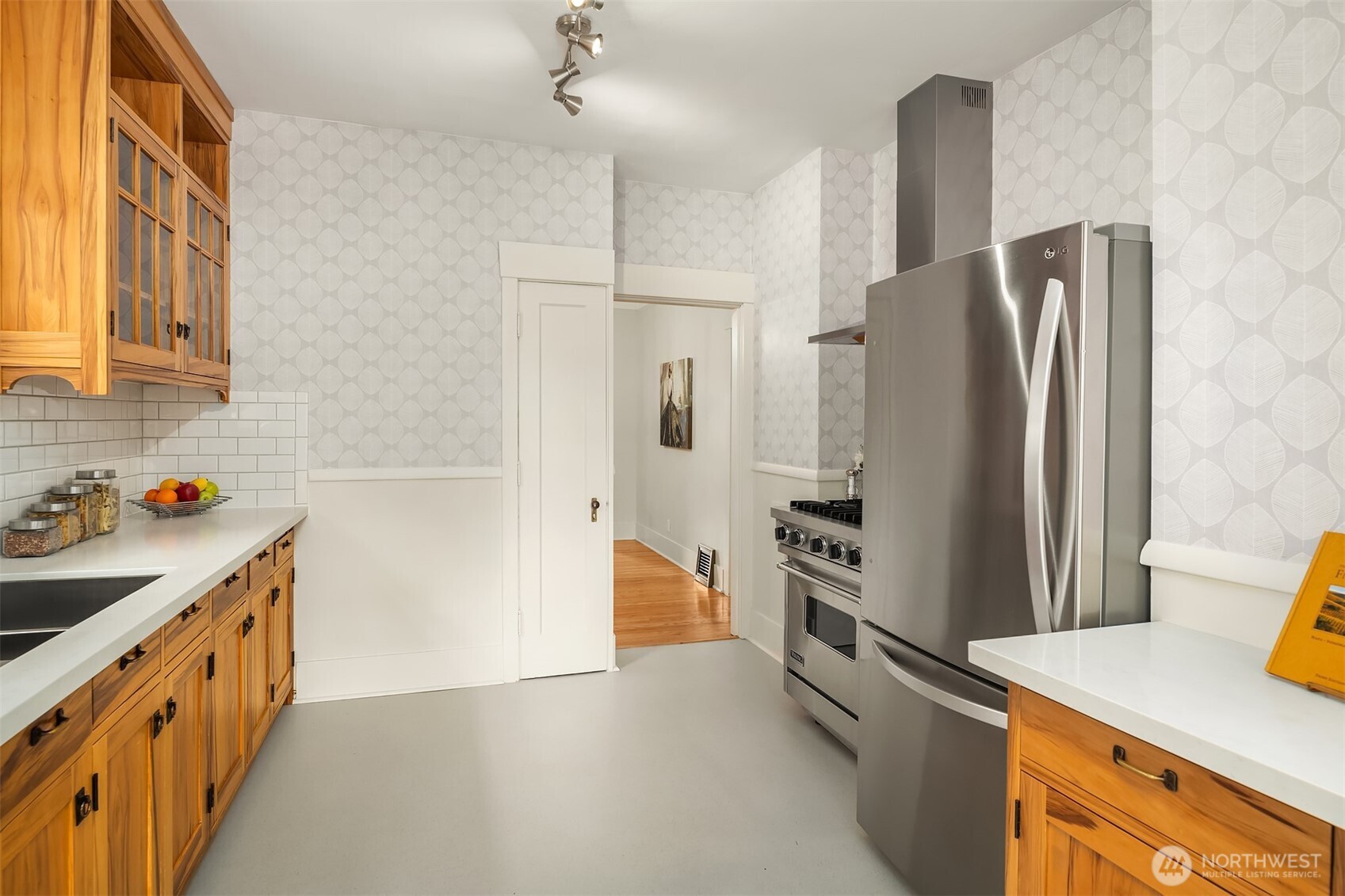 5632 Keystone Place Property Photo 12