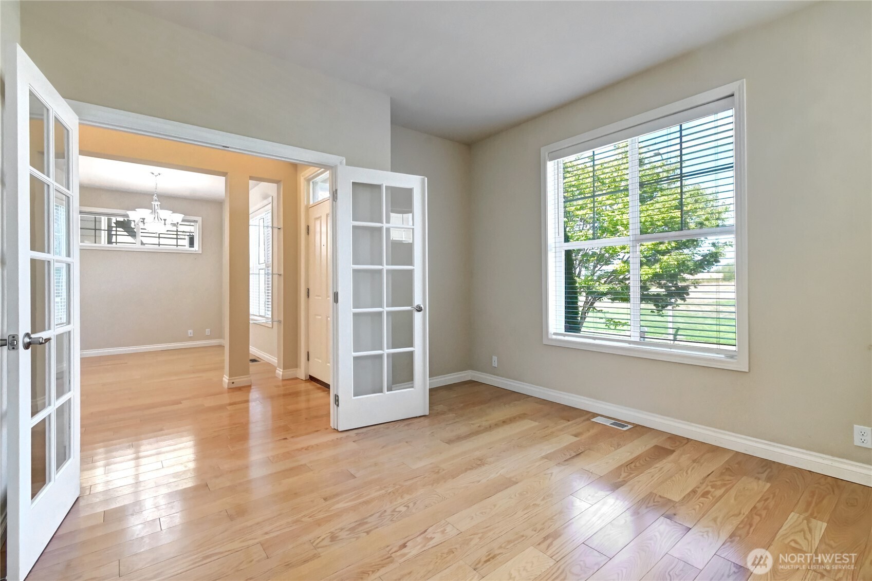 18947 Ne 68th Street Property Photo 4