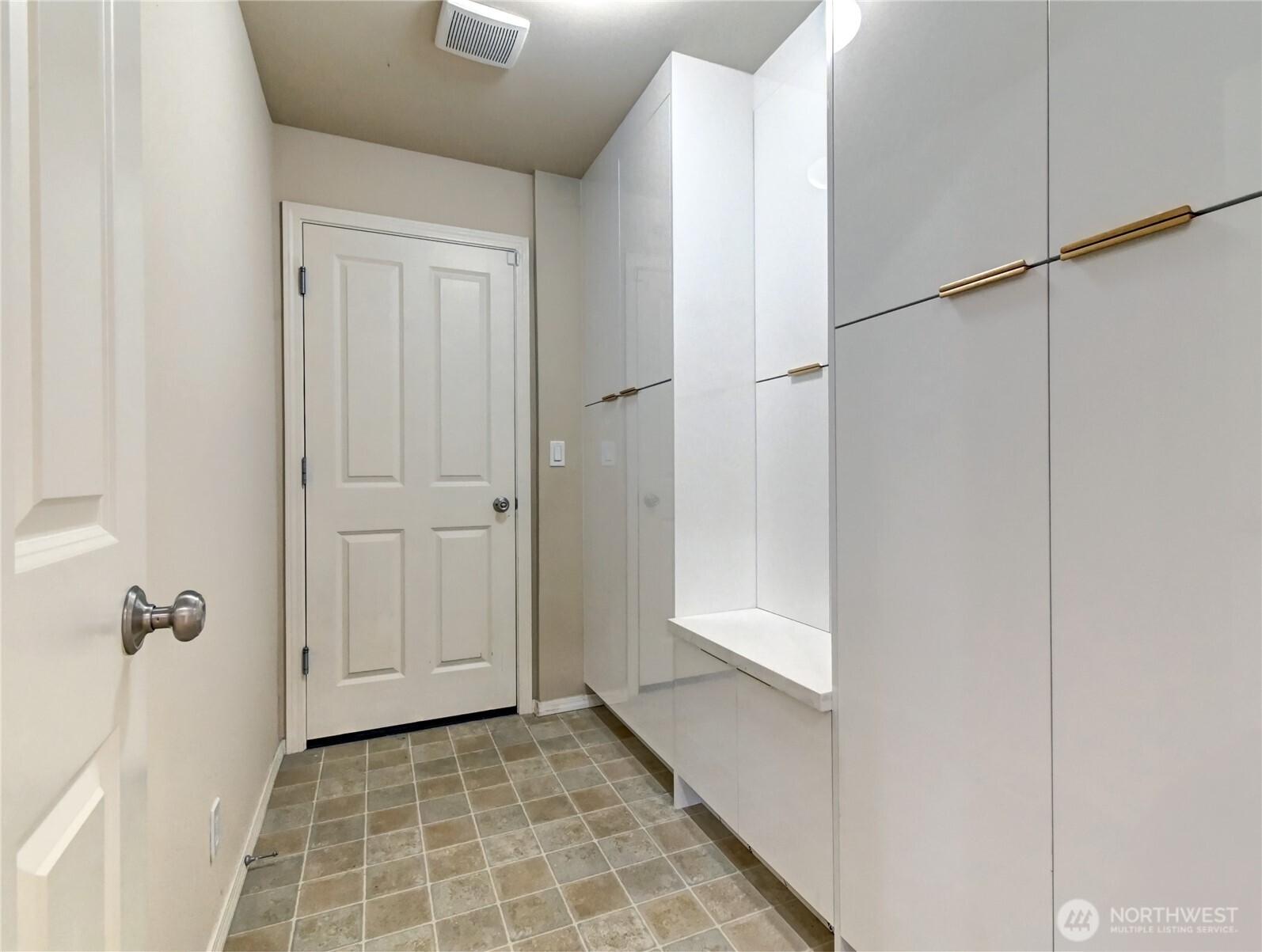 18947 Ne 68th Street Property Photo 15