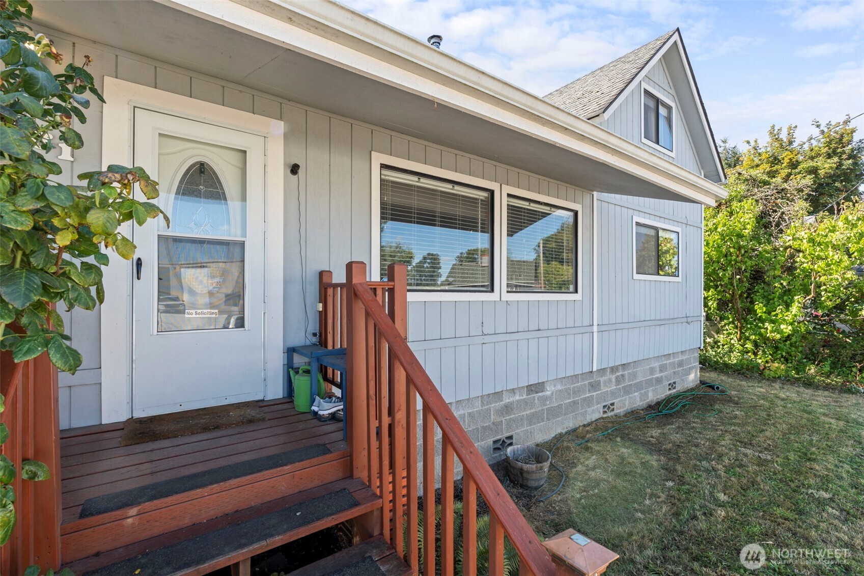 1261 Sw Elzina Street Property Photo 3