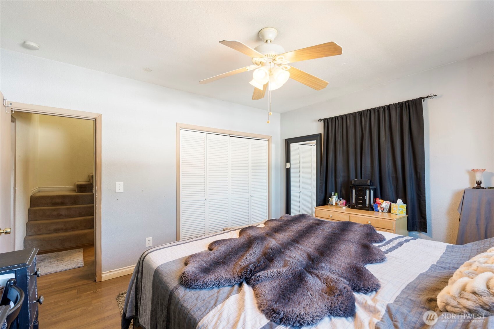 1261 Sw Elzina Street Property Photo 17
