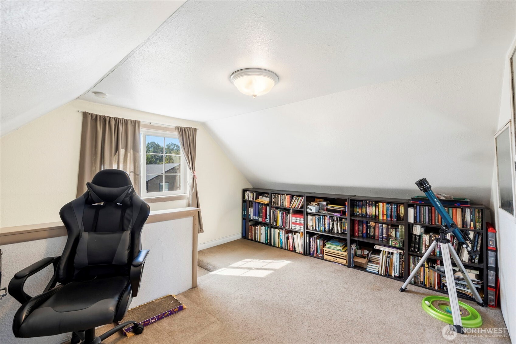 1261 Sw Elzina Street Property Photo 22