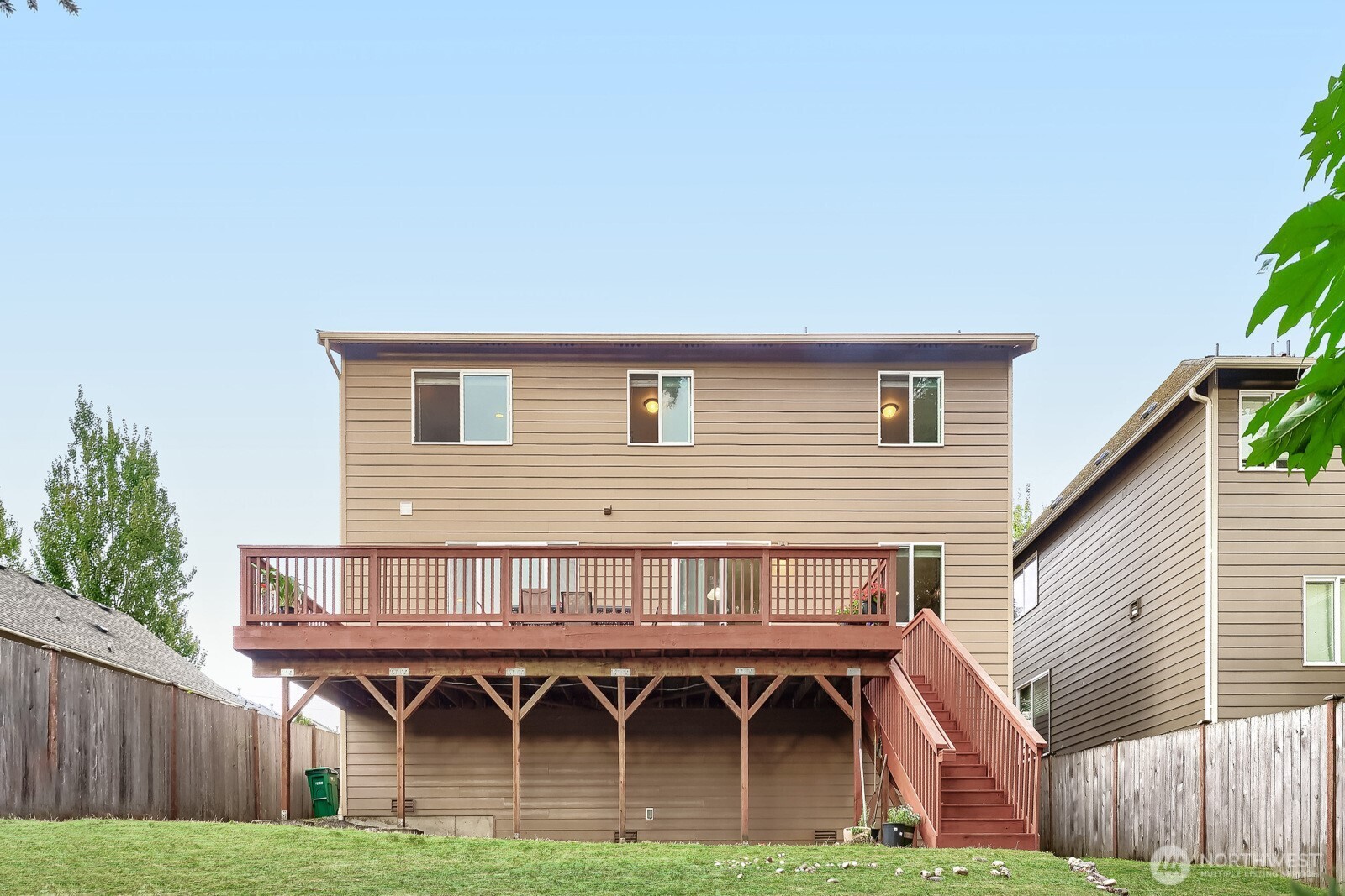 537 Ne Queen Avenue Property Photo 23