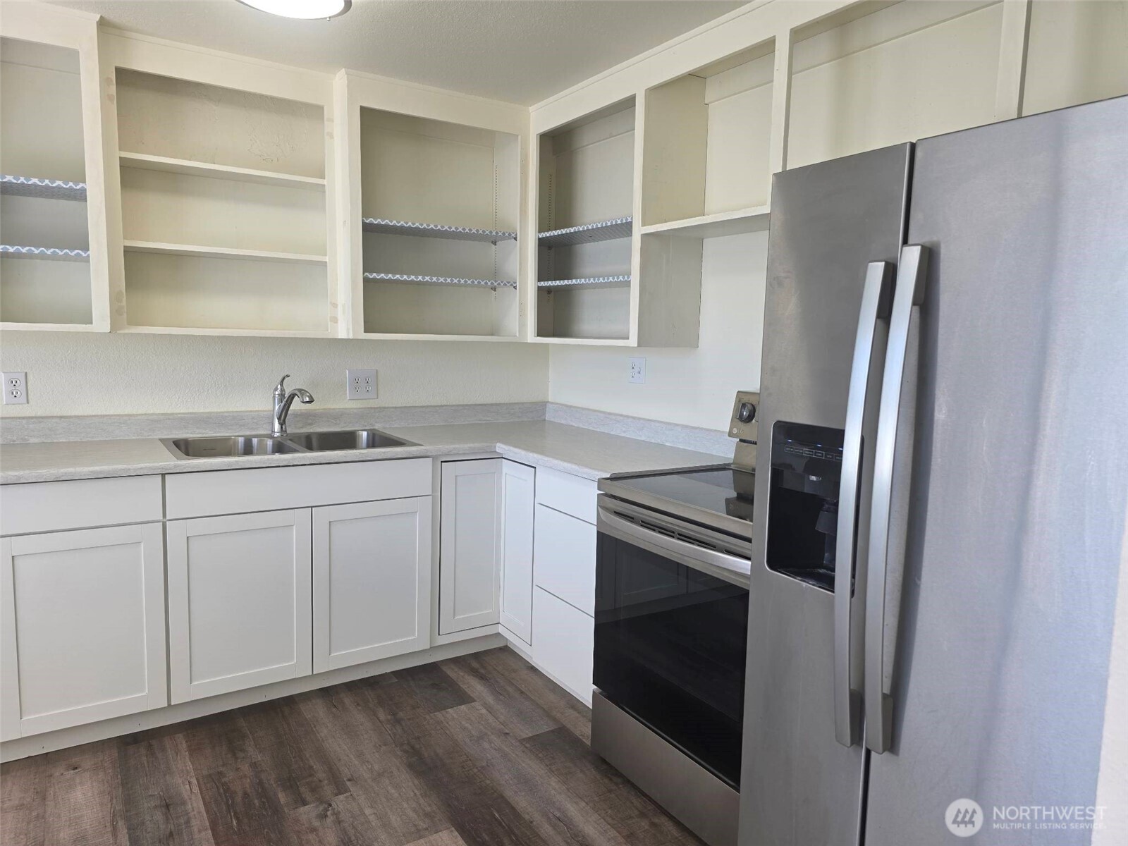 253 N Dale Road Property Photo 4