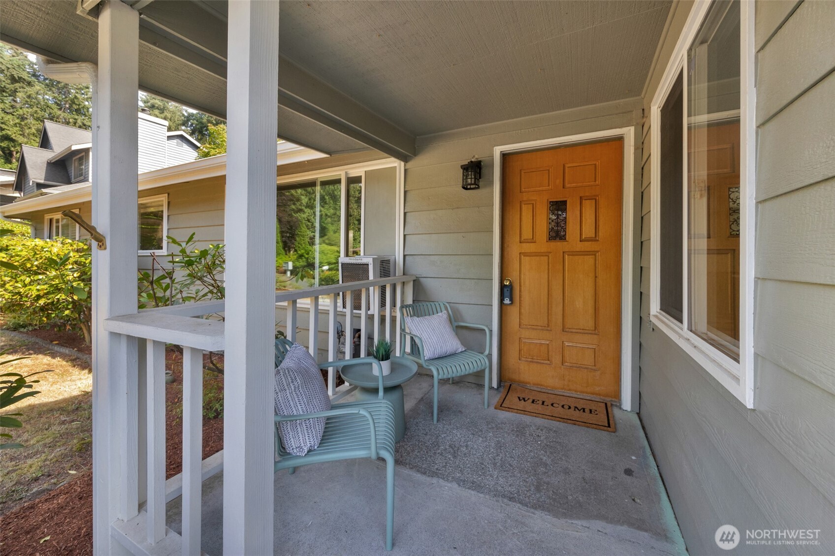 24217 4th Place Property Photo 4
