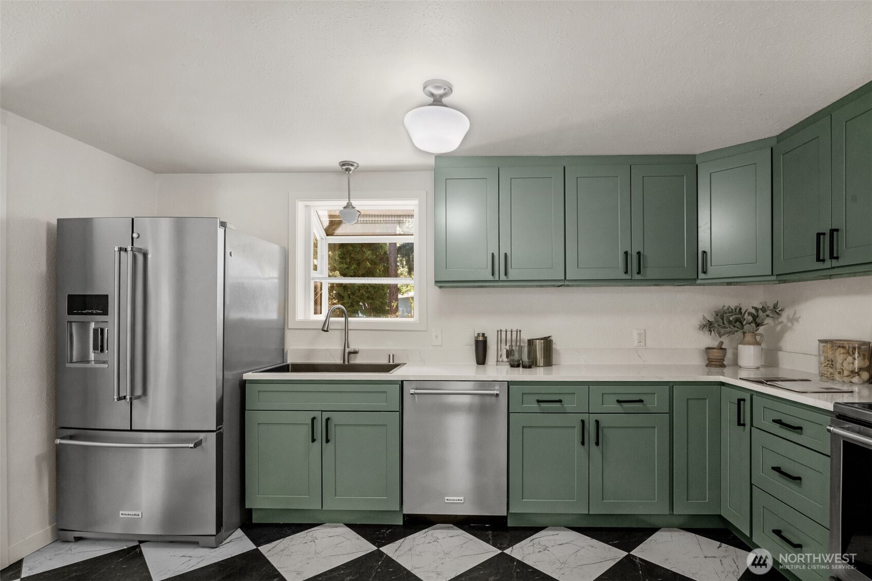 24217 4th Place Property Photo 12