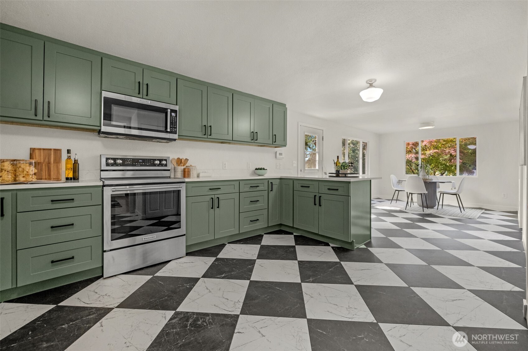 24217 4th Place Property Photo 14