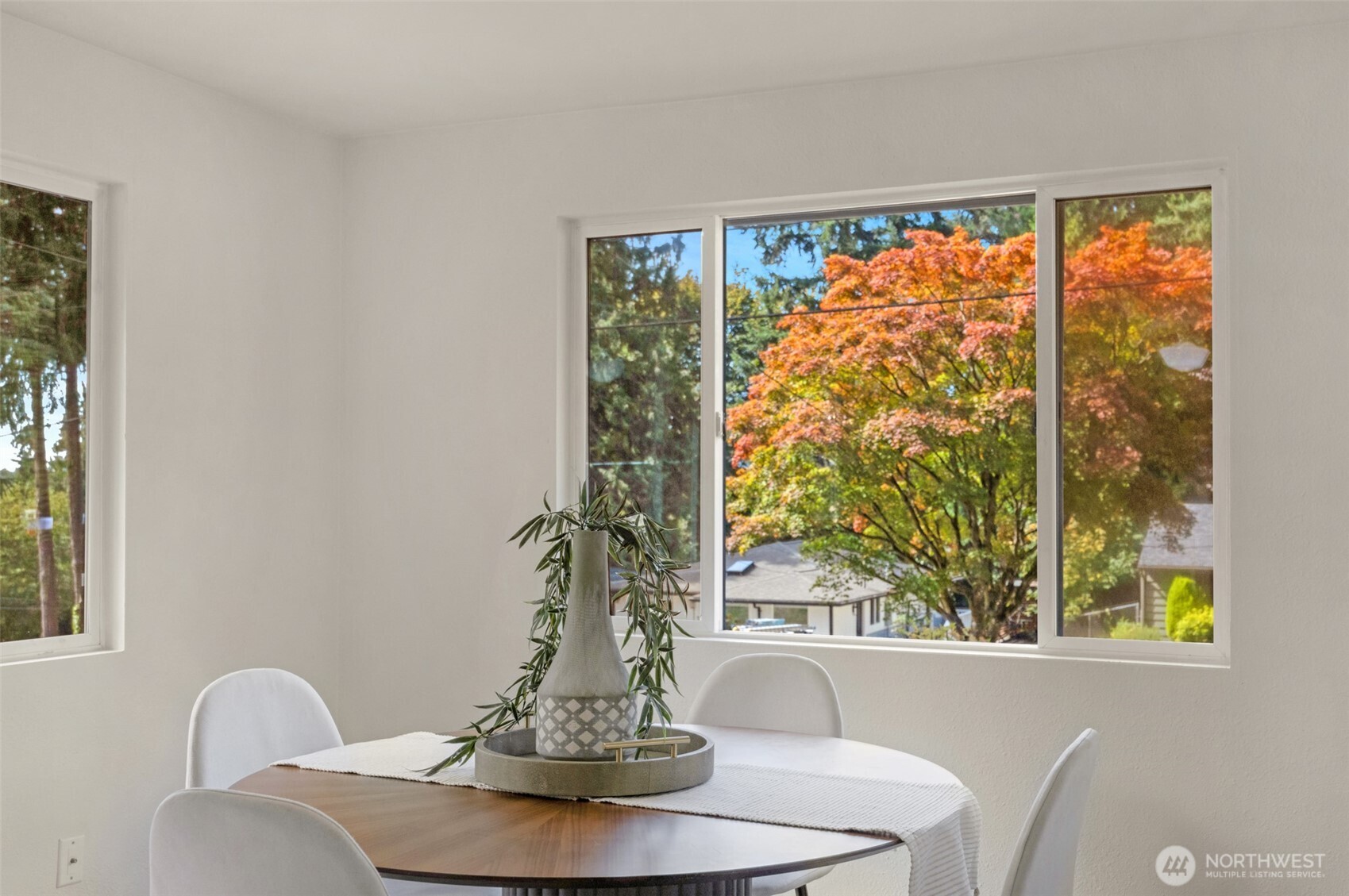 24217 4th Place Property Photo 17