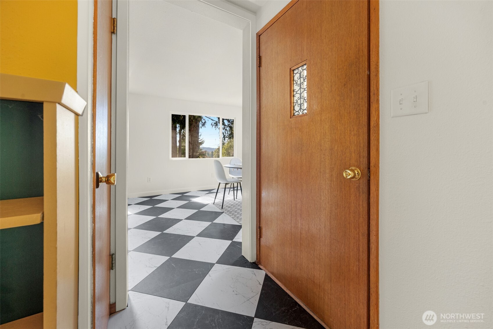 24217 4th Place Property Photo 19