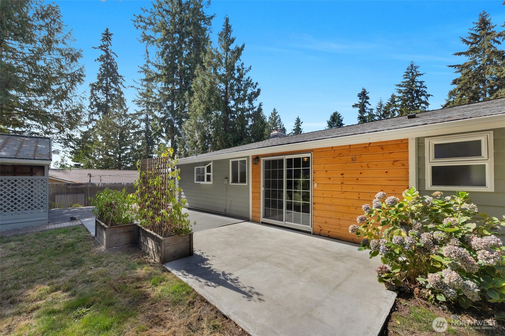 24217 4th Place Property Photo 26