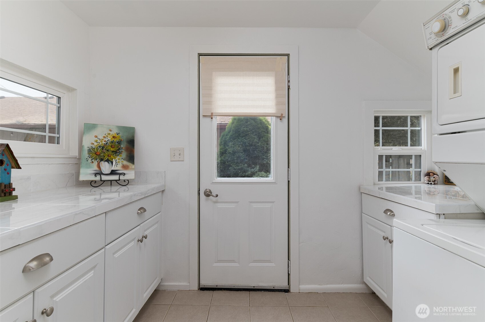 704 Roeder Street Property Photo 11