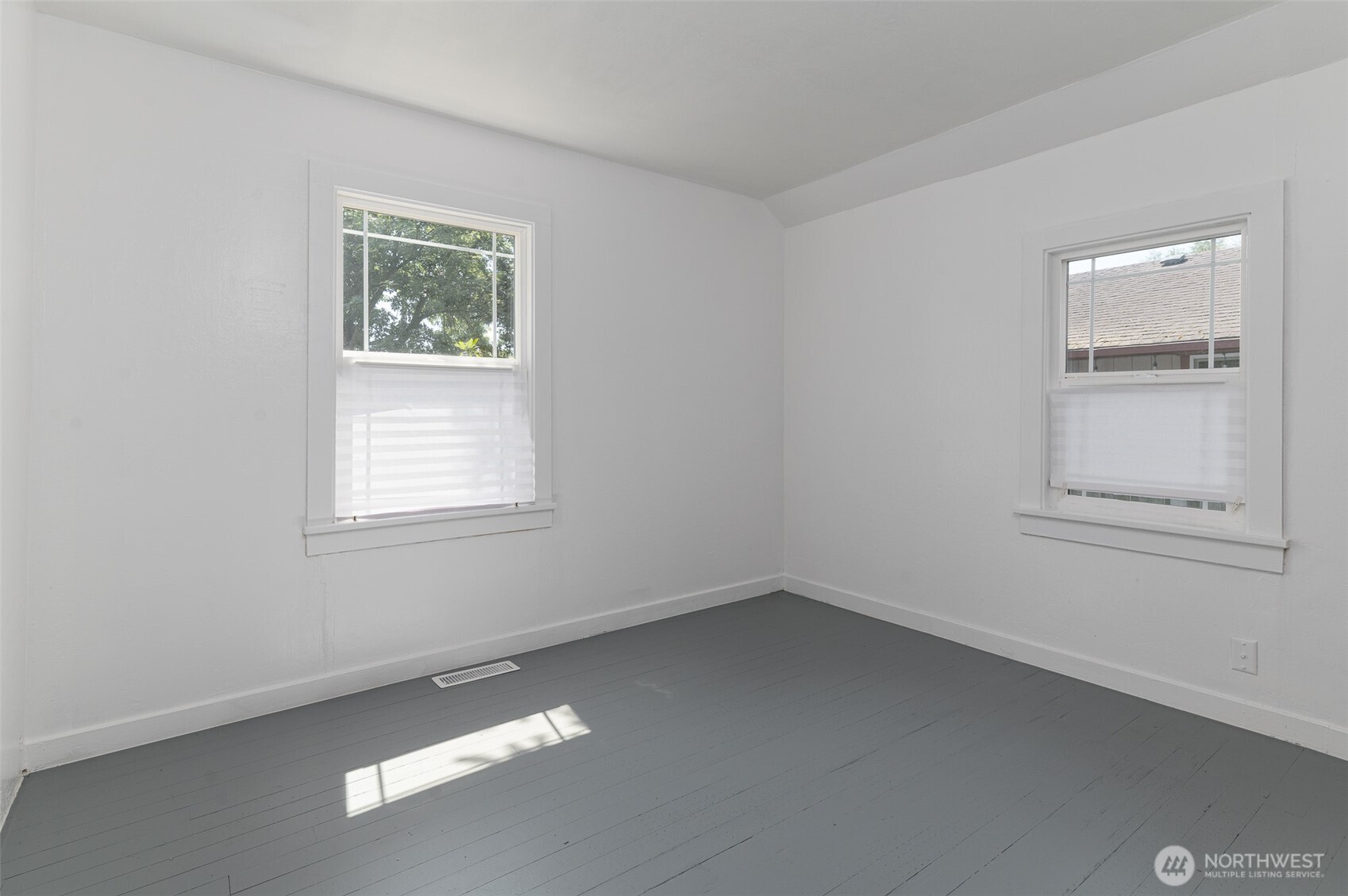 704 Roeder Street Property Photo 15