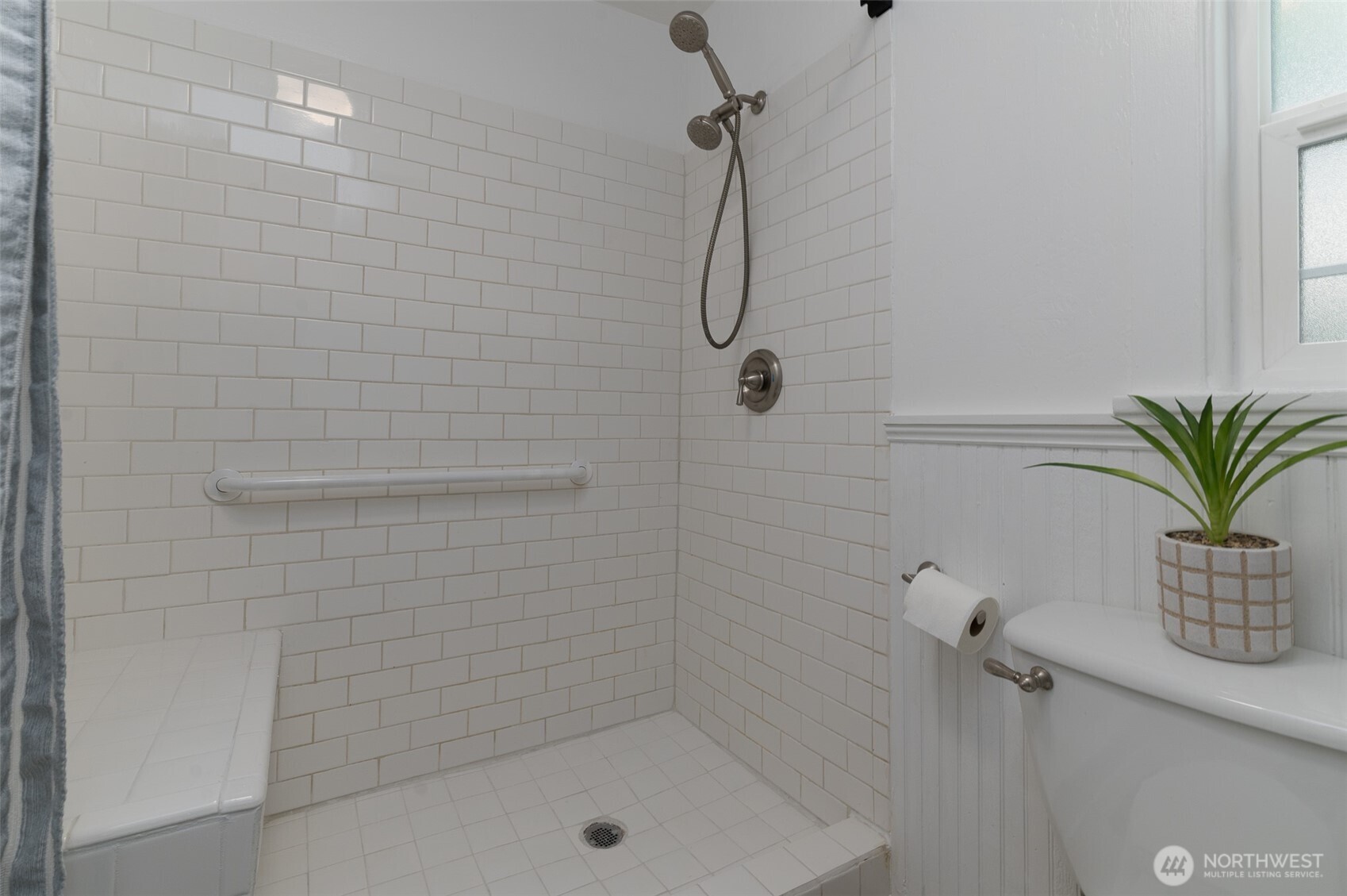 704 Roeder Street Property Photo 18