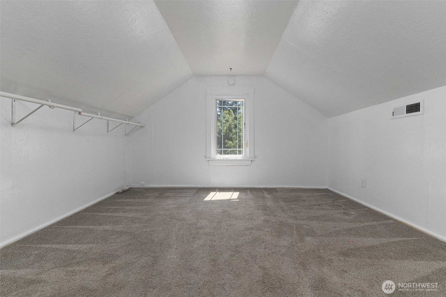 704 Roeder Street Property Photo 20