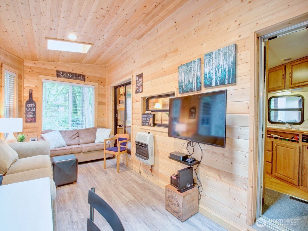 184 Fireside Lodge Circle Property Photo 9
