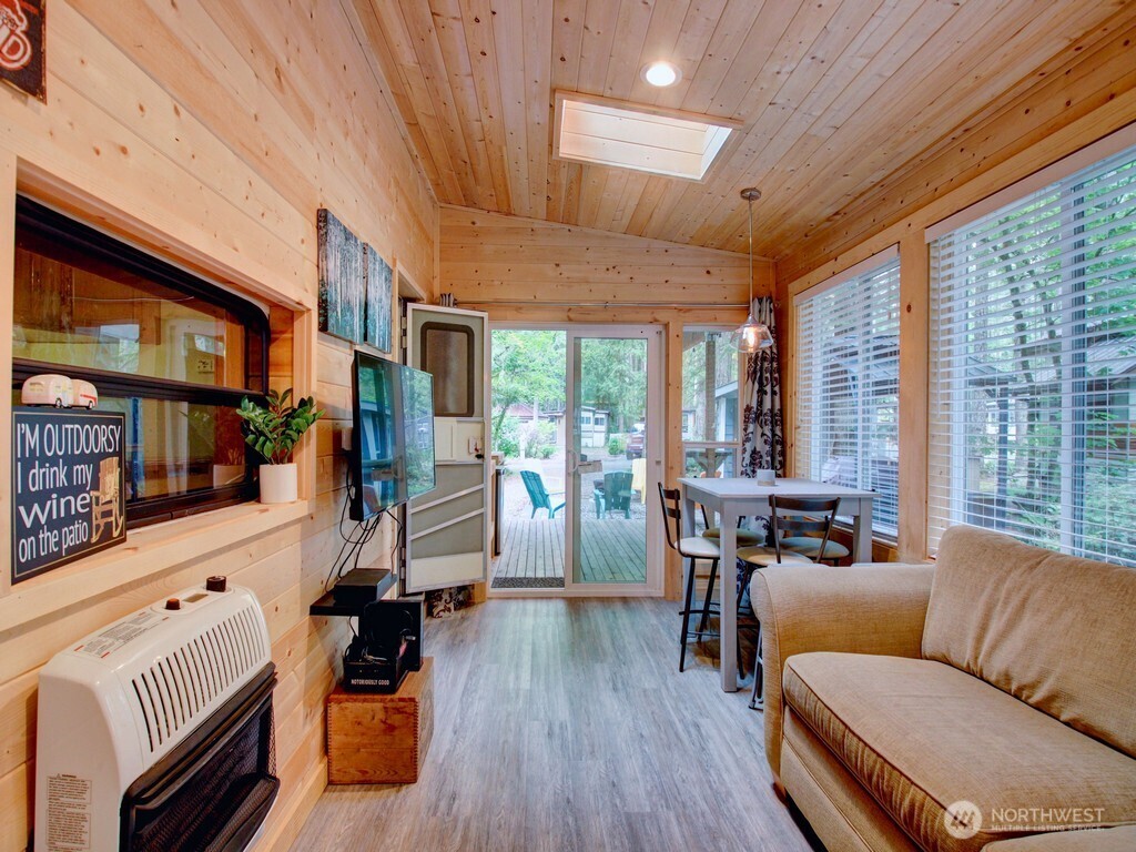 184 Fireside Lodge Circle Property Photo 12