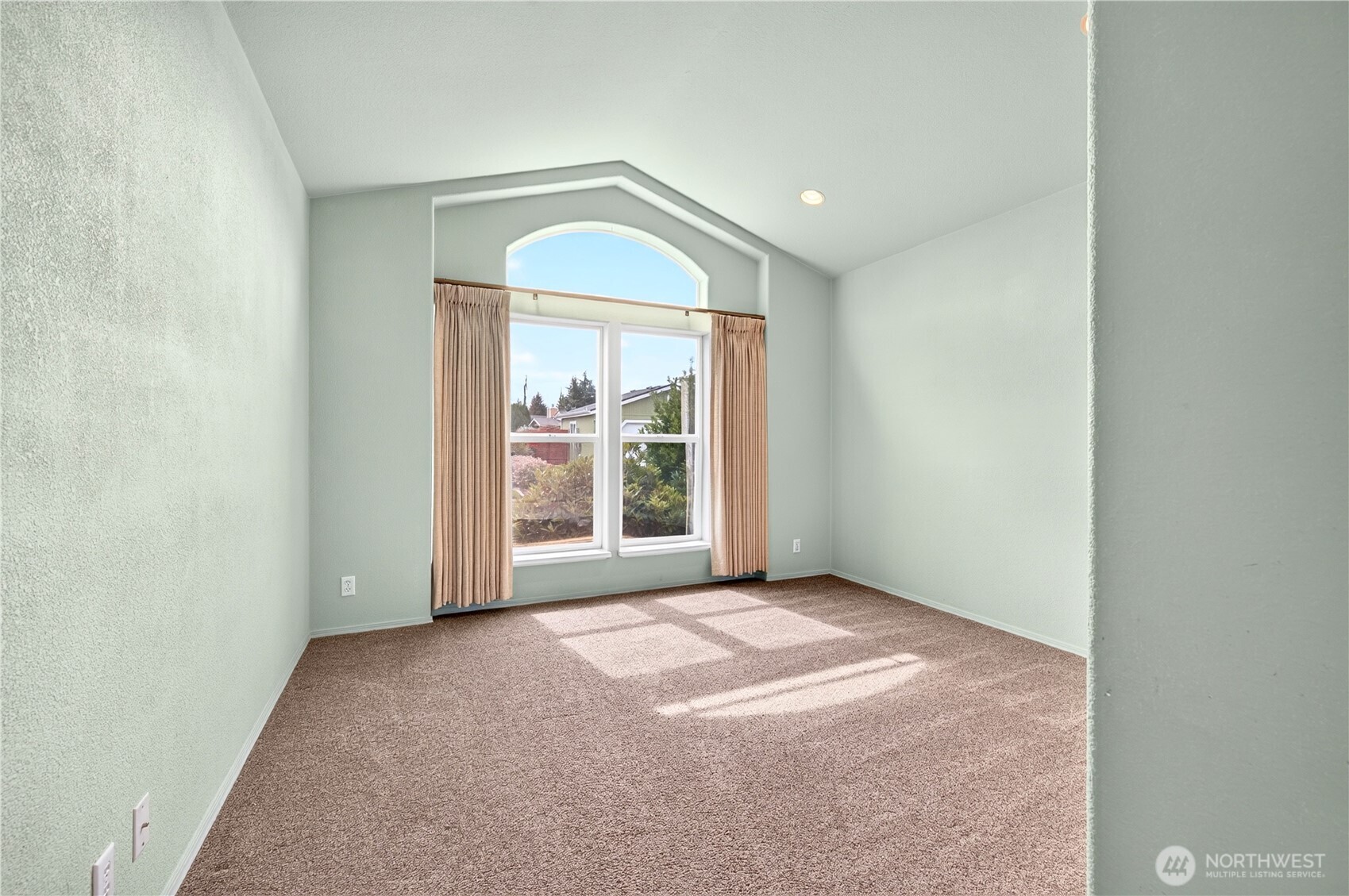 9817 196th Street 40 Property Photo 10