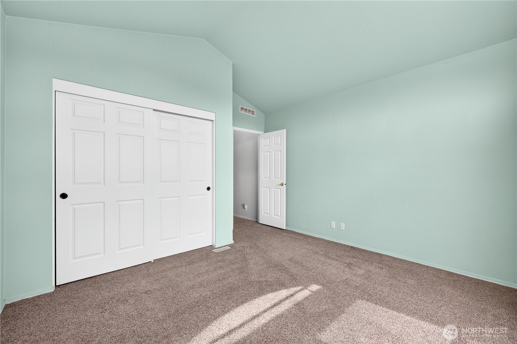 9817 196th Street 40 Property Photo 12