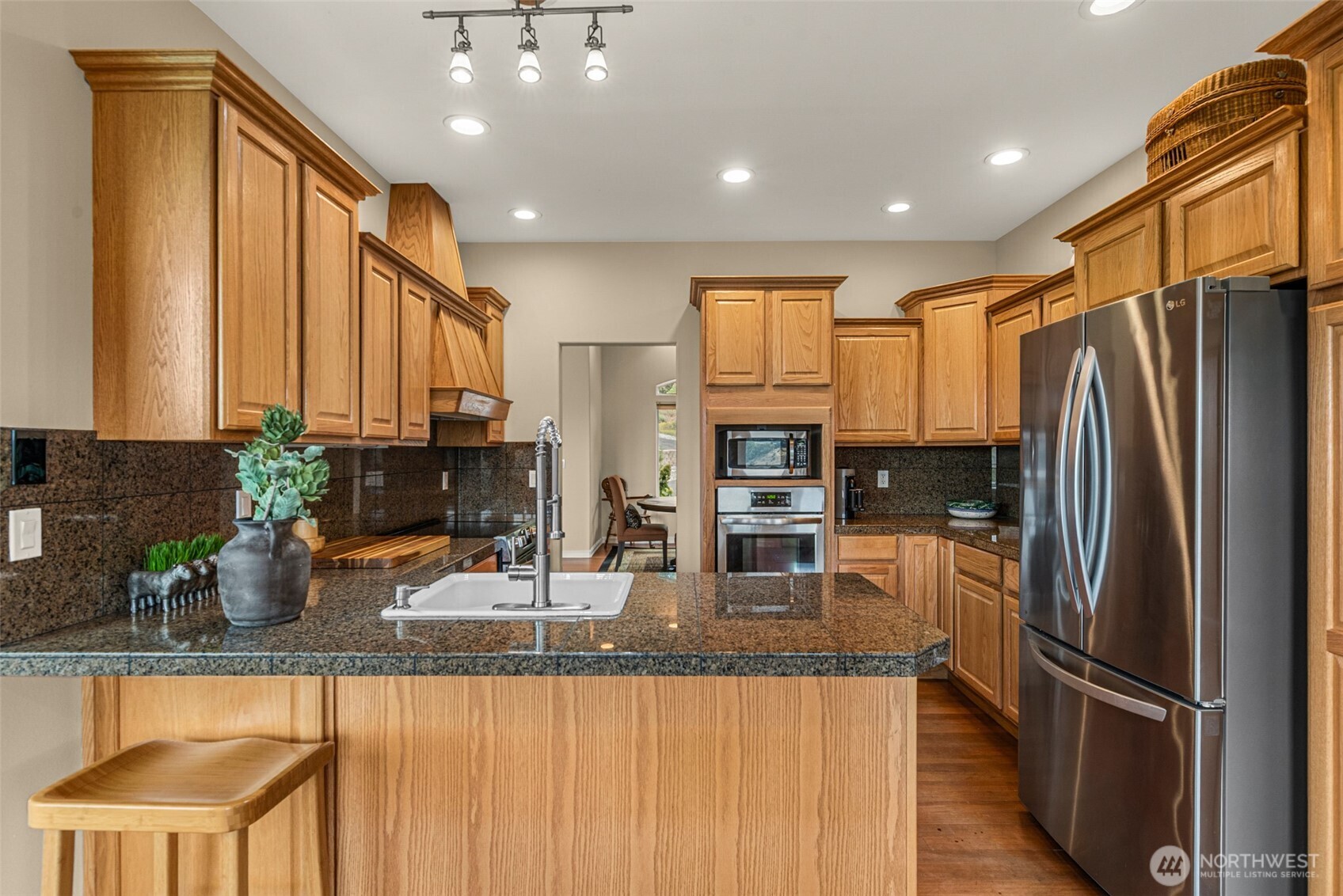 3045 Eastview Lane Property Photo 10