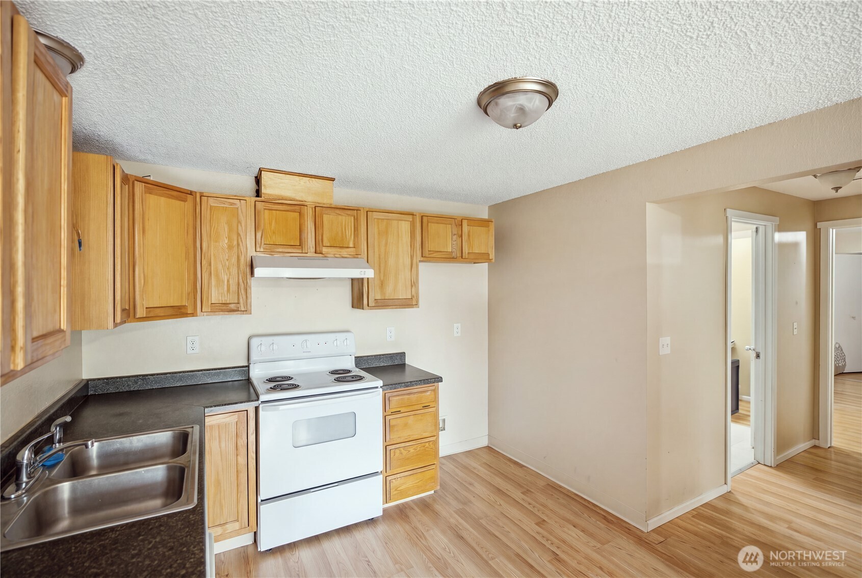 3760 E T Street Property Photo 7