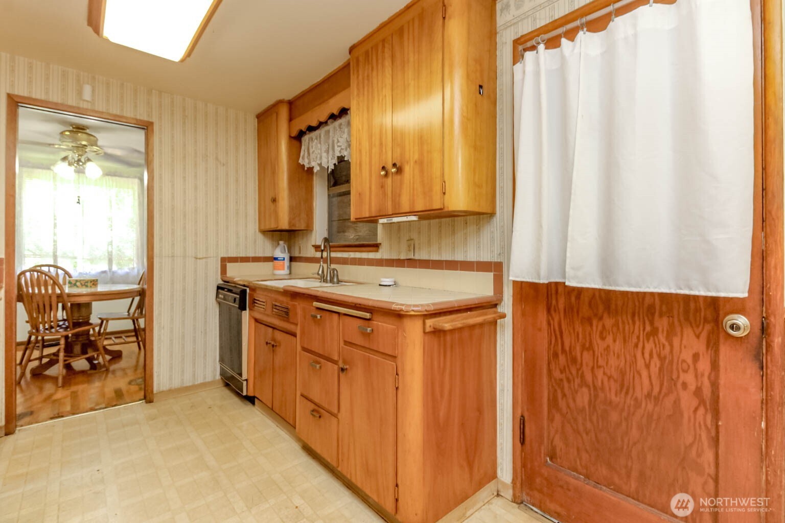 7043 Tacoma Avenue Property Photo 11