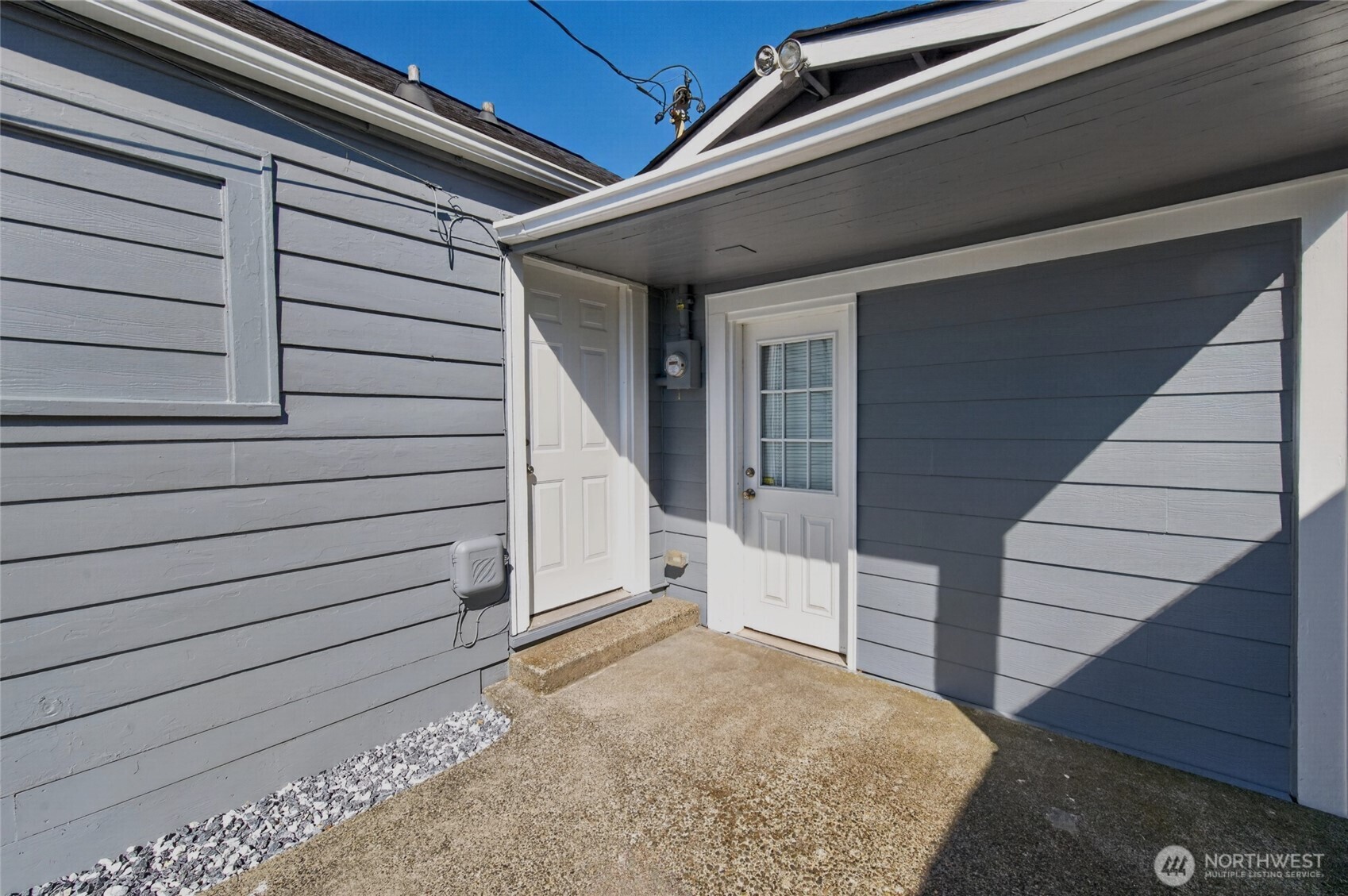 2106 W 2nd Street Property Photo 4