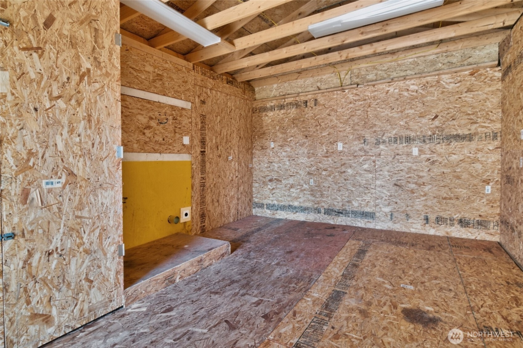 2106 W 2nd Street Property Photo 18