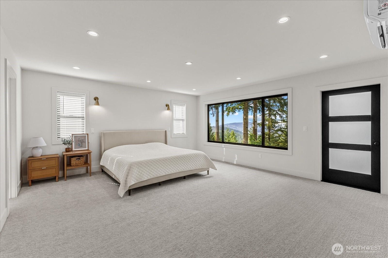 11 Oval Court Property Photo 16