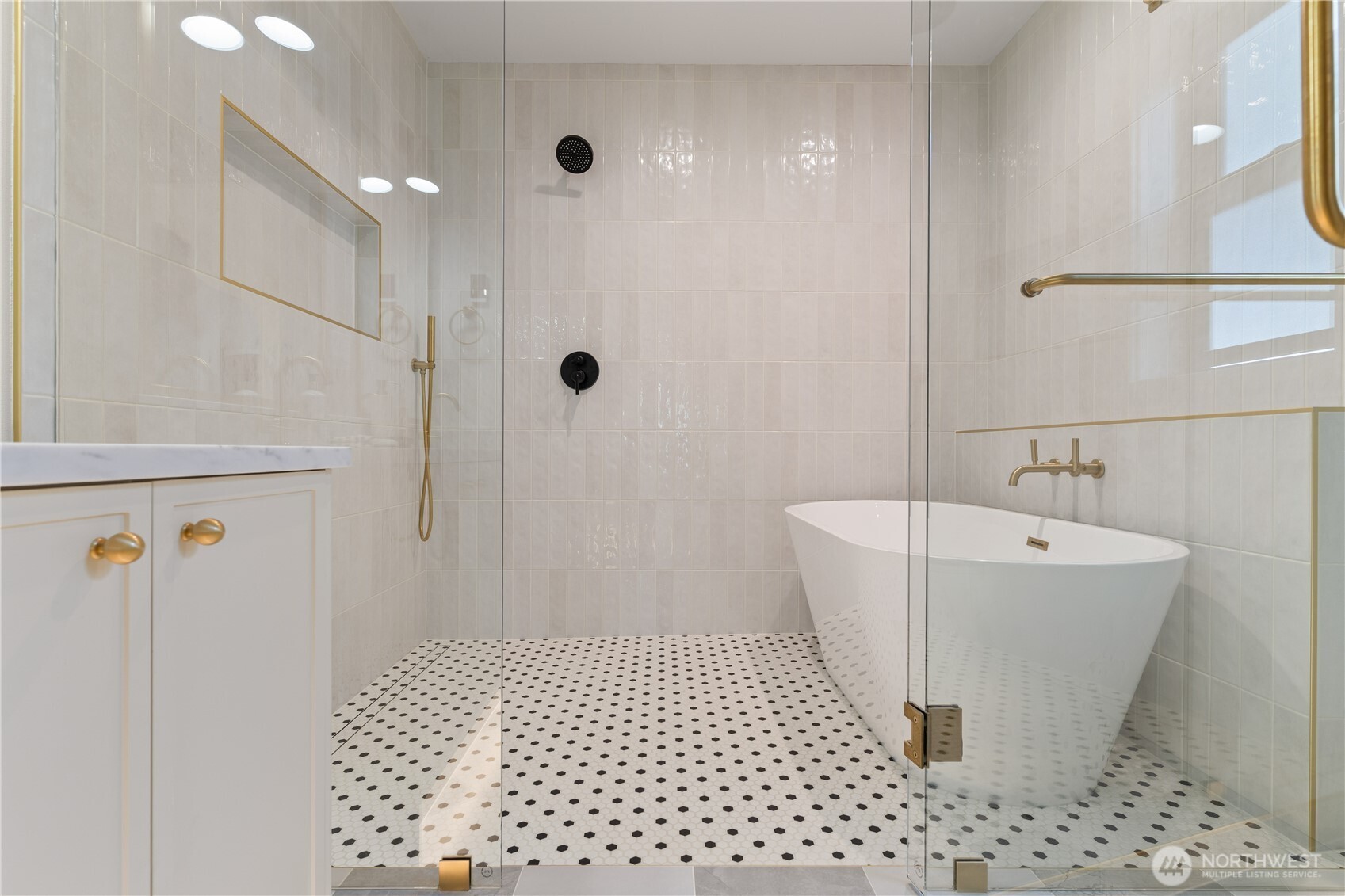 11 Oval Court Property Photo 21