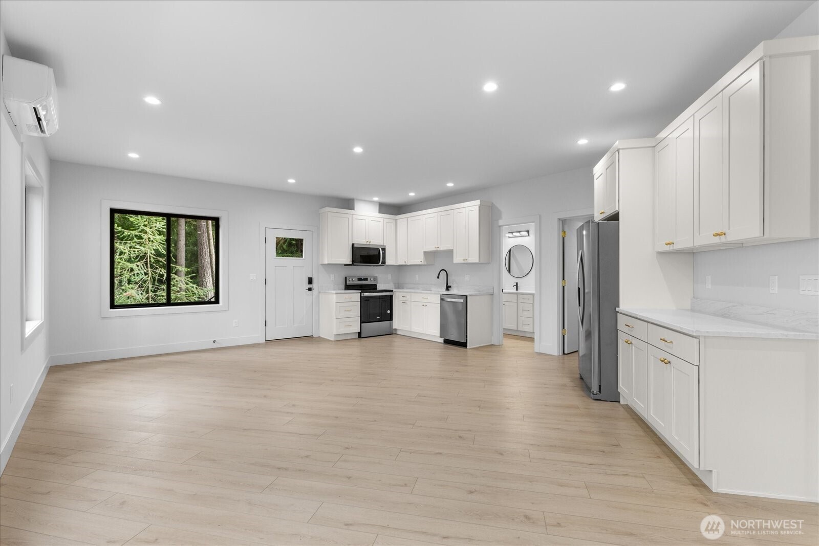 11 Oval Court Property Photo 24