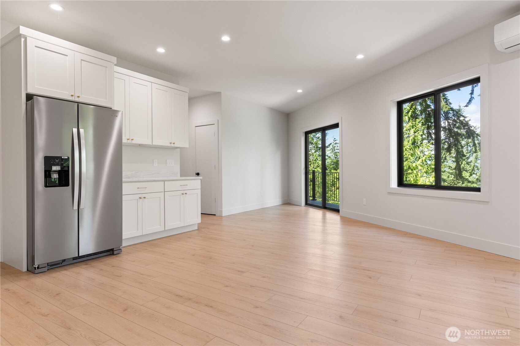 11 Oval Court Property Photo 25
