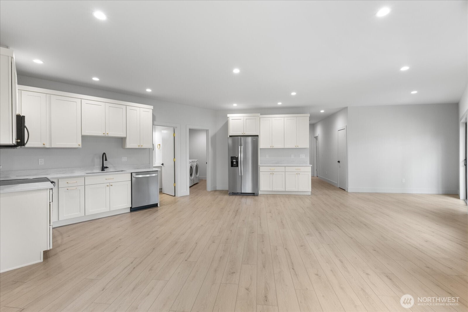 11 Oval Court Property Photo 26
