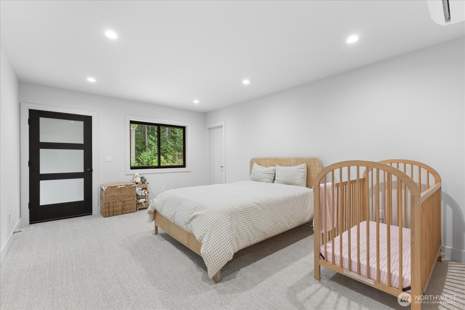 11 Oval Court Property Photo 32