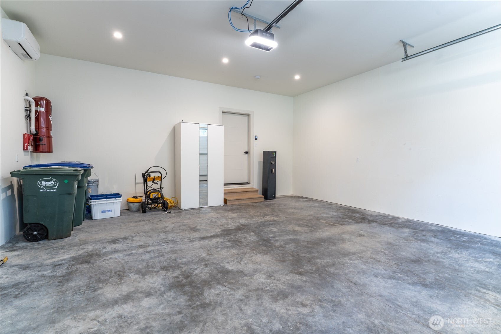 11 Oval Court Property Photo 38